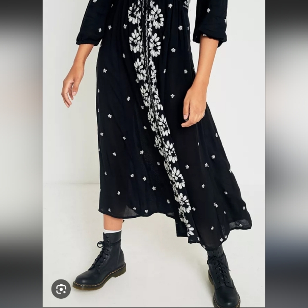 Free People Navy Floral Long Sleeve Dress.Pit To Pit 19" - Picture 4 of 9